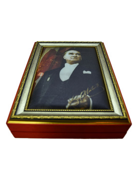 ATATÜRK TABLOLU ÇİKOLATA KUTUSU